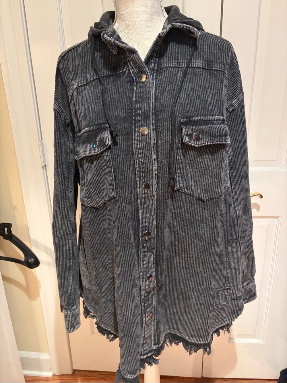 Oli & Hali Distressed Hooded Corduroy Jacket - Charcoal color. Size L. NWOT